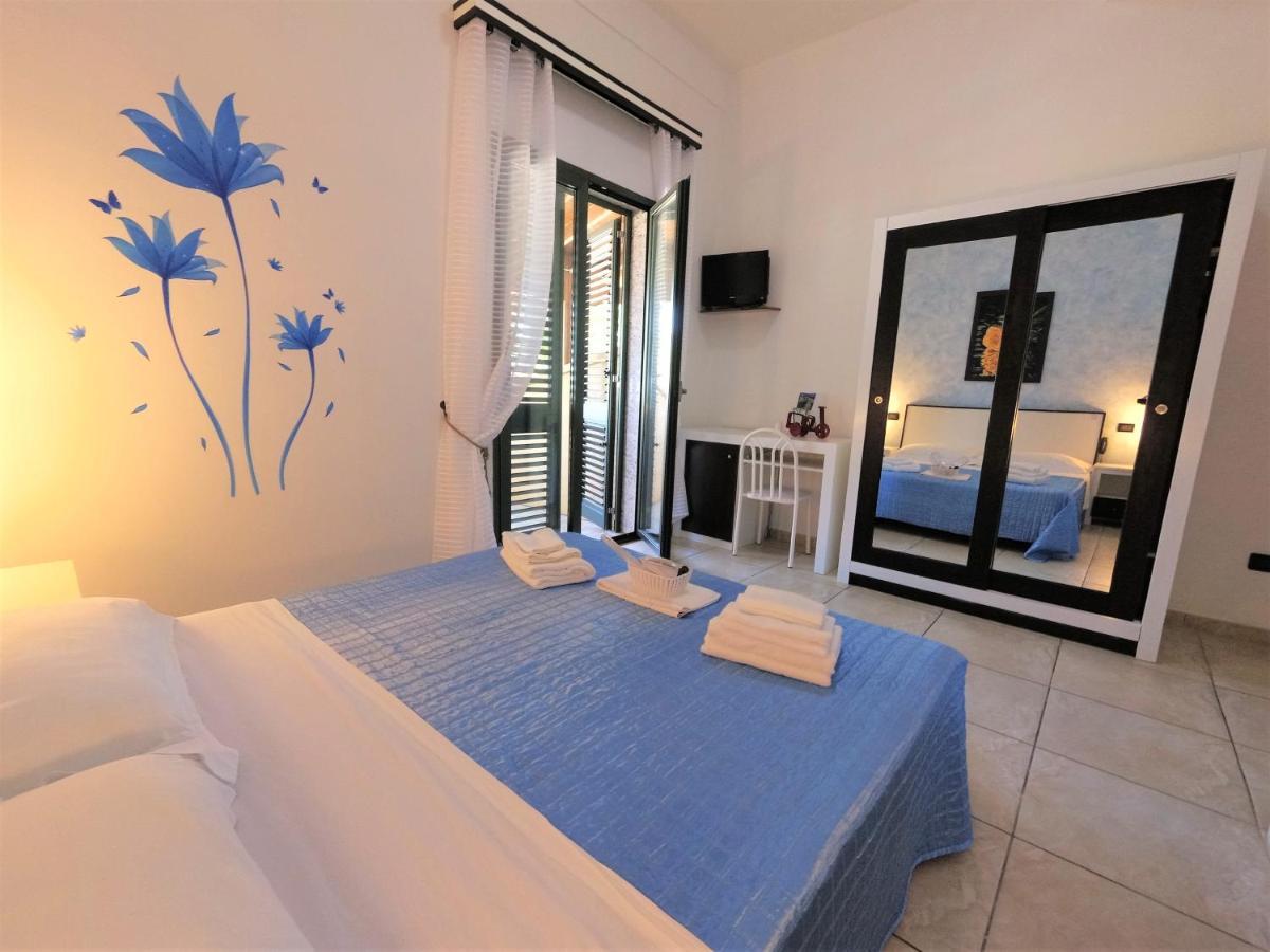 Hotel Alba Chiara Sant'Andrea Salento Bagian luar foto