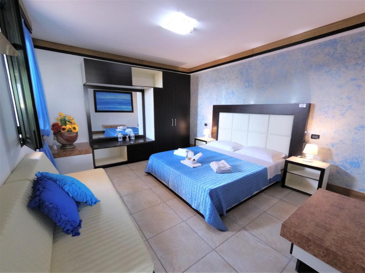 Hotel Alba Chiara Sant'Andrea Salento Bagian luar foto