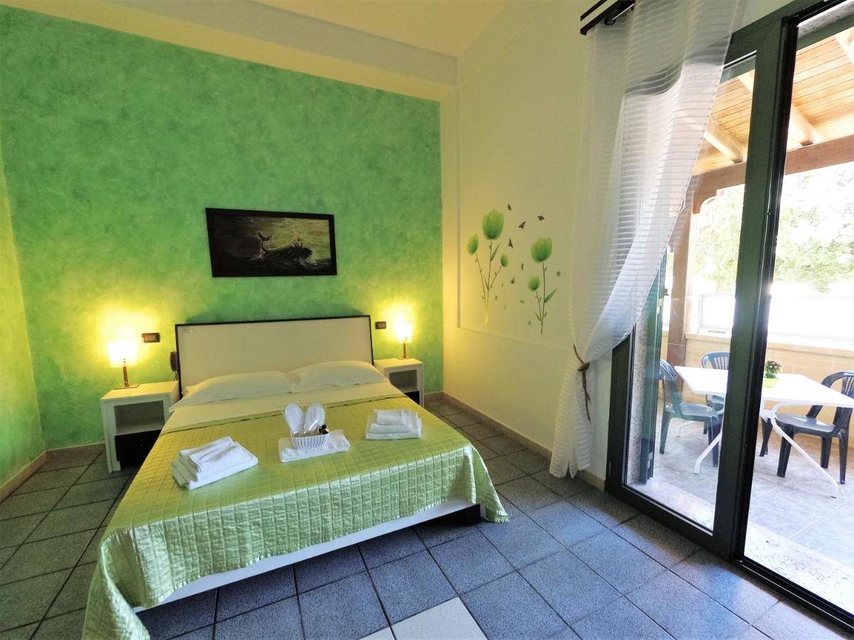 Hotel Alba Chiara Sant'Andrea Salento Bagian luar foto