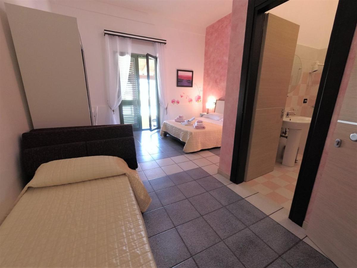 Hotel Alba Chiara Sant'Andrea Salento Bagian luar foto